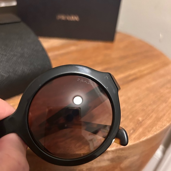 Prada black and tortoise shell round sunglasses - Picture 3 of 10
